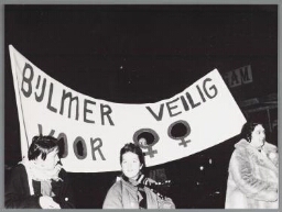 Demonstratie 'Bijlmer veilig voor vrouwen' in het kader van de vrouwendag. 1984