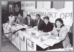 Start actie 'Werkgevers gezocht' van FNV vrouwenbond in Nieuwspoort 1989