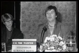De Emancipatieraad organiseerde in samenwerking met uitgeverij Tjeenk Willink in het Kurhaus te Scheveningen het symposium 'De zij-kant van het gelijk' 1990