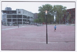 Zicht op Azartplein. 2002