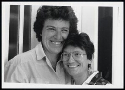 Riek Stienstra (links) en Ingrid Foeken 1986