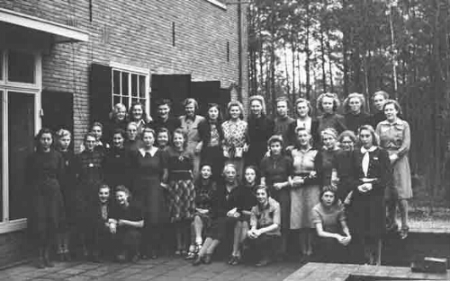 'Najaarsgroep' vrouwen voor 'De Born' 1940