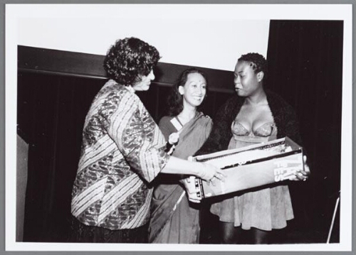 Uitreiking van de Zami Award 1997 voor Beste Actrice op het Zami Internationaal Filmfestival 1997