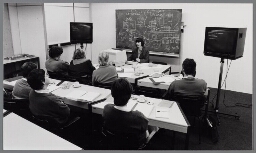 Cursus computergebruik aan bibliotheekmedewerksters. 1986