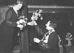 Bloemenuitreiking tijdens de 4e Algemene jaarvergadering?. 1937