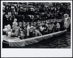 Boot van een Israelische organisatie bij de Gay Parade in de Amsterdamsche grachten 1995