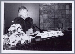 Elske ter Veld tijdens de conferentie '5 jaar na Nairobi, Strategiëen voor de toekomst van vrouwen'. 1990
