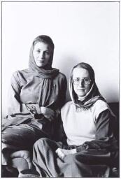 Nederlandse vrouwen bekeren zich tot de Islam en zijn lid van de vereniging Al Nisa. 1987