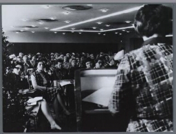 Oprichtingsbijeenkomst van de Nederlandse Vrouwen Raad (NVR) 1975