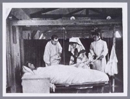 Kijkje in een Engels speciaal veldhospitaal voor gebroken ledematen, in Frankrijk. 1917