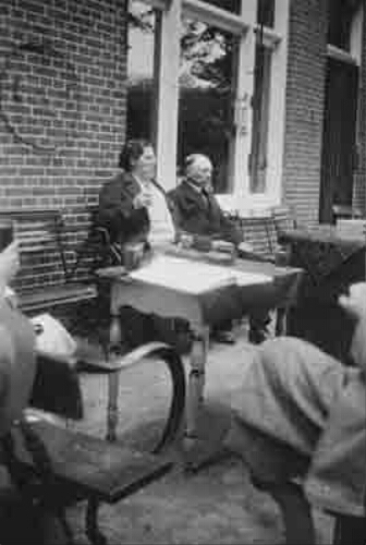 Uit een fotoalbum van Johanna Westerdijk betreffende een excursie naar Groningen 12-15 juni 1930 1930