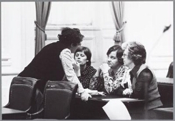 Bespreking van tweede kamerleden voor de VVD 1980