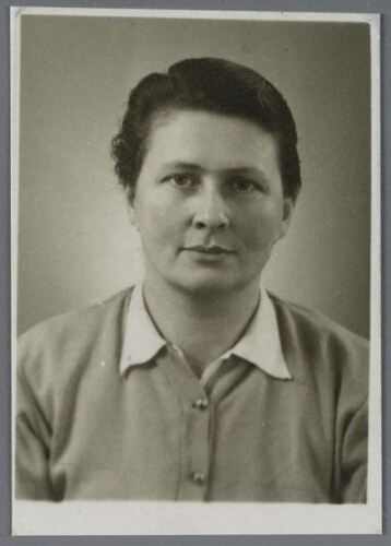 Portret van Annie van Ommeren-Averink 1950 ?