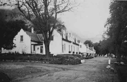 Bijschrift: ' 'Bien Donné' Stellenbosch' 1938