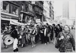 Demonstratie met als thema: 'Stop the arms race' 1983