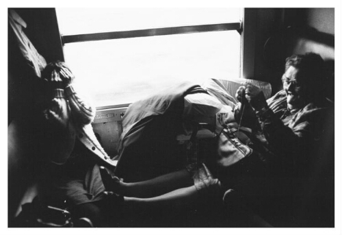 Religieuzen met de trein op bedevaart naar Lourdes, Frankrijk. 1985