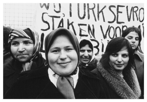 Eerste staking van Turkse vrouwen in Nederland bij een kipfabriek 1978
