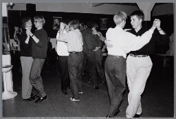 Dansen voor 35+ vrouwen in een school aan de Da Costastraat in Amsterdam. 1992