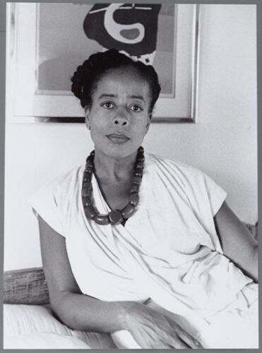 Portret van de Surinaamse schrijfster Ellen Ombre. 1999