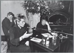Literaire avond georganiseerd door Vrouwenboekwinkel Trix. 1988