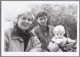 Vrouw, man en kind in het Amsterdamse Vondelpark 1996