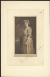 Portret van Carrie Chapman Catt, met handtekening 1923