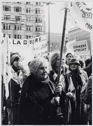 Demonstratie met als thema: 'Stop the arms race'. 1983