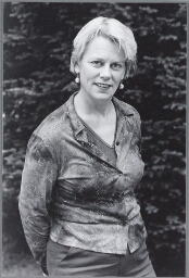 Portret van de voorzitter van de Vrouwen Alliantie, Mirjam de Rijk. 2003