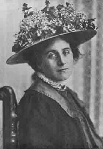 Reproductie van portret van Mary van Eeghen-Boissevain, de voorzitter van de Nederlandsche Bond voor Vrouwenkiesrecht. 1910?