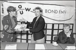 Project 'meer vrouwen in besturen' door 50+ vrouwen en FNV vrouwenbond. 1996