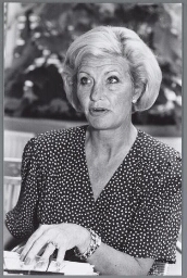 Joan van Dijk-Sturm, lid van de Commissie ter voorbereiding van het advies 'Vrouwen in politiek en openbaar bestuur'. 1991