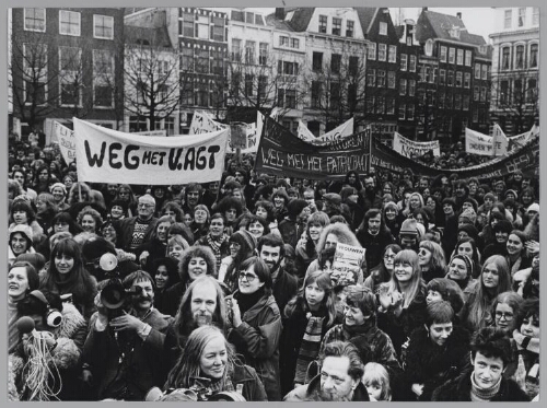 Demonstratie tegen de abortuswet van van Agt 1976