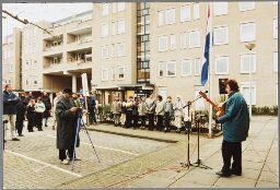Optreden van Ellen van Eijk  tijdens dodenherdenking aan de J.M 2001