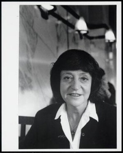 Portret van schrijver Lisette Lewin 1990