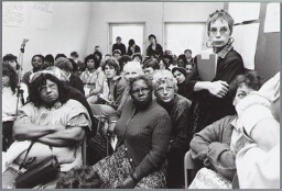 Themadag vrouwen in de bijstand met forumdiscussies en informatiestands. 1986
