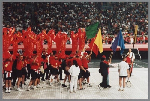 Optocht tijdens opening van de Gay Games in Amsterdam 1998