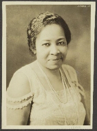 Portret van onbekende zwarte vrouw 1925
