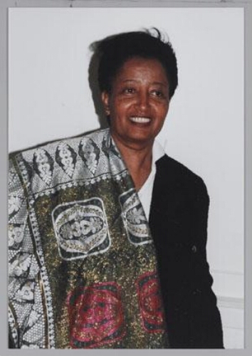 Lydia Booy van Stichting Sempe tijdens een open dag in Zamicasa 2000