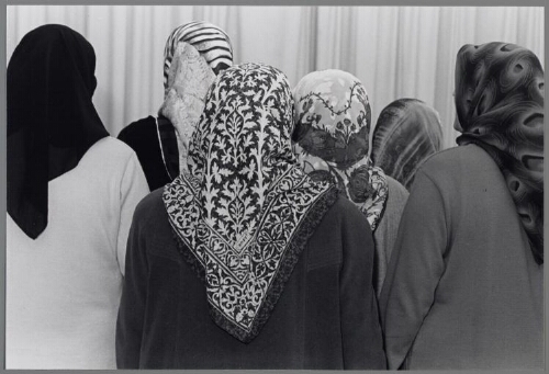 Moslimvrouwen in het buurtcentrum 'de Loods'. 2001