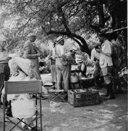 Gezelschap, mogelijk tijdens een picnic 1938