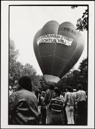 Na abortusdemonstratie bijeenkomst in het Vondelpark 1980