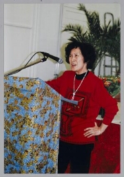 Mevrouw Mary van der Made (Chinese school Wai Lai Amsterdam en LFCO, Landelijke Federatie Chines Organisaties Nederland) tijdens de viering van het Chinese Nieuwjaar bij Zami 1999
