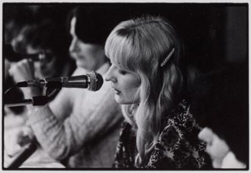 Monika van Paemel tijdens het forum Serpentinefeest in Amsterdam op 7 november 1981. 1981
