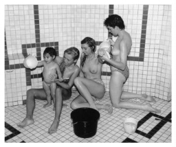 Allochtone meiden in een Turks badhuis 198?
