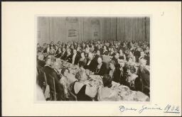 Diner tijdens Internationale Vrouwen Vredes conferentie 1932