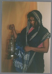 De dochter van Mala Kishoundajal vertolkt (samen met haar moeder) door middel van het toneelstuk ''Olifant'' de positie van Hindostaanse vrouwen door de eeuwen heen in Hindi en Engels,  tijdens de Hindostaans-Surinaamse Zamicasa georganiseerd in samenwerking met Lalla Rookh 1998