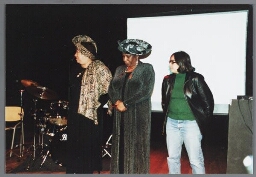 Dichters Carry Ann Tjong Ayeng, Celestine Raalte en Turks-Duitse Beldan Sezen (v.l.n.r.) tijdens de uitreiking van de Zami Award 2000 met het thema literatuur. 2000