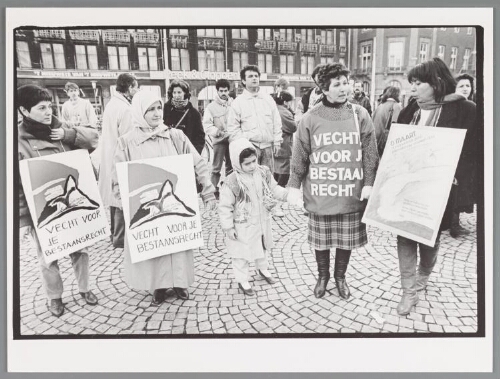 Demonstratie 'Vecht voor je bestaansrecht'. 1988