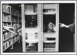 Bibliotheek van het IIAV. 2000