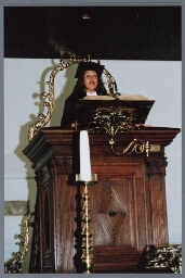 Gloria Wekker tijdens haar oratie als de eerste Nederlandse hoogleraar vrouwenstudies gender en etniciteit aan de Universiteit Utrecht, faculteit Letteren. 2002